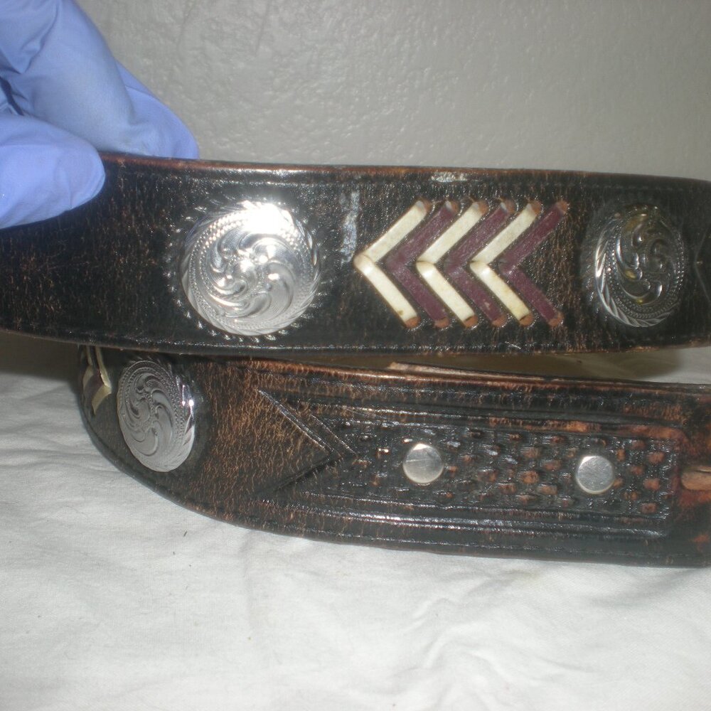 CIRCLE Y  LEATHER BELT   SIZE 34   Black  Silver